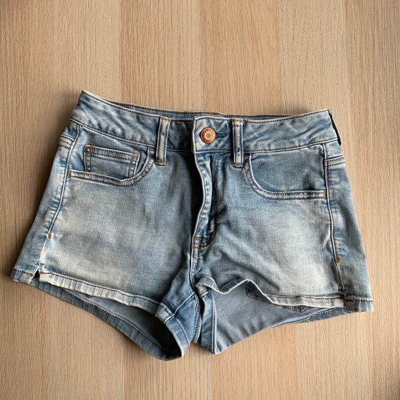 American Eagle Shorts - Picture 2 of 4